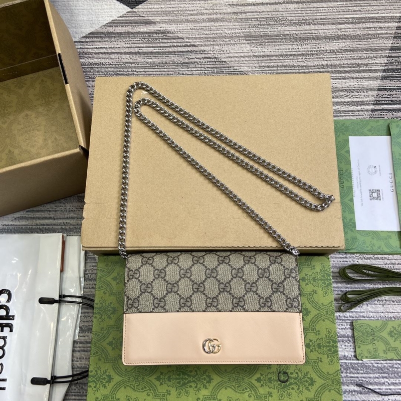 G*u*i wallets & purse